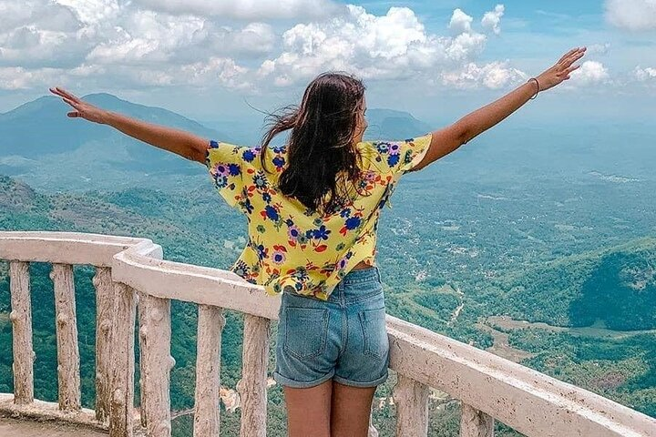 Kandy to Nanu Oya Shuttle & Nuwara Eliya Sightseeing Tour - Photo 1 of 19